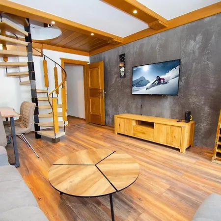 Penthouse Eightyone By All In One Apartments Kaprun Exterior photo