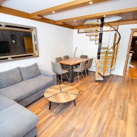 Penthouse Eightyone By All In One Apartments Kaprun Exterior photo