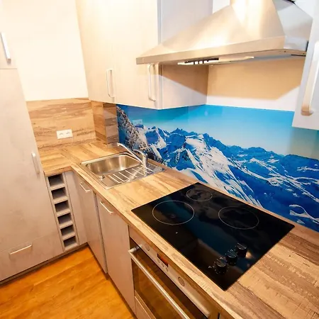 Penthouse Eightyone By All In One Apartments Kaprun Exterior photo